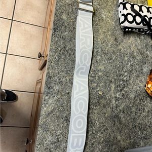 Marc Jacobs The Outline Logo Webbing Strap